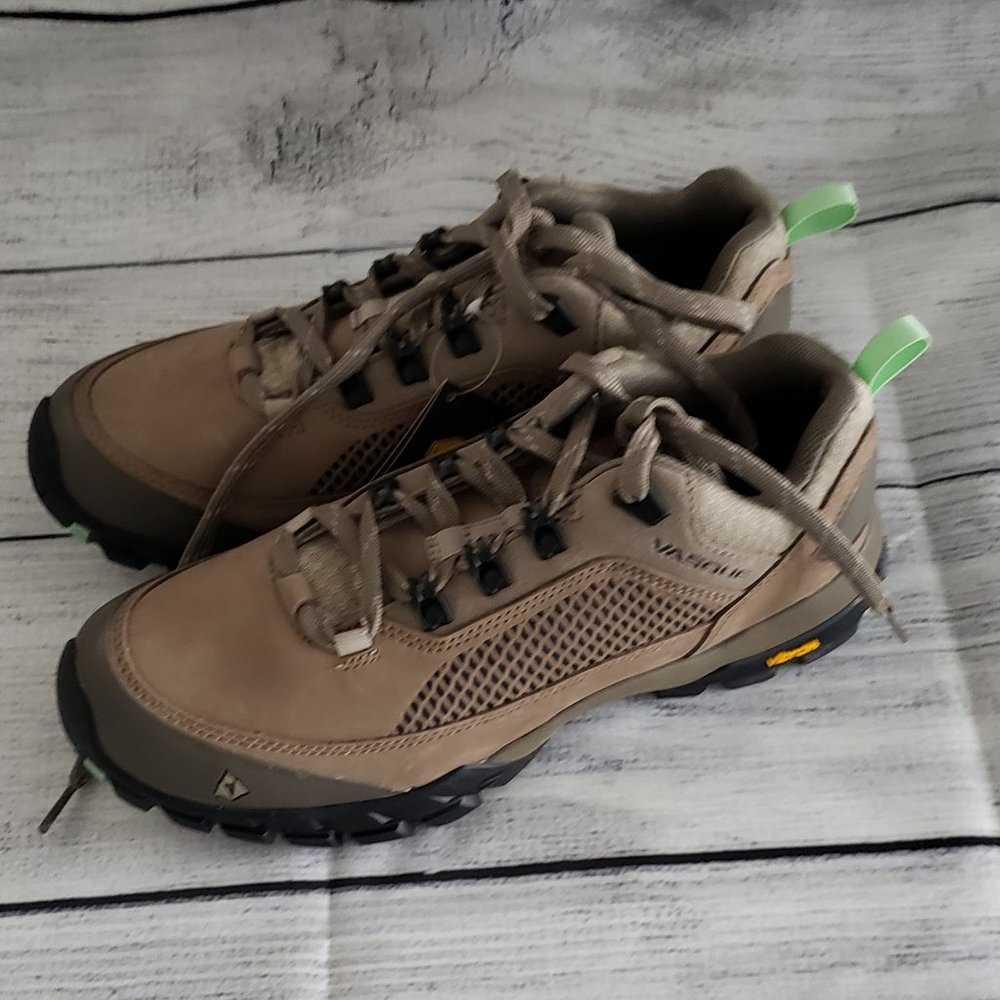 NWT Women's Vasque Talus XT Low Hiking Shoe